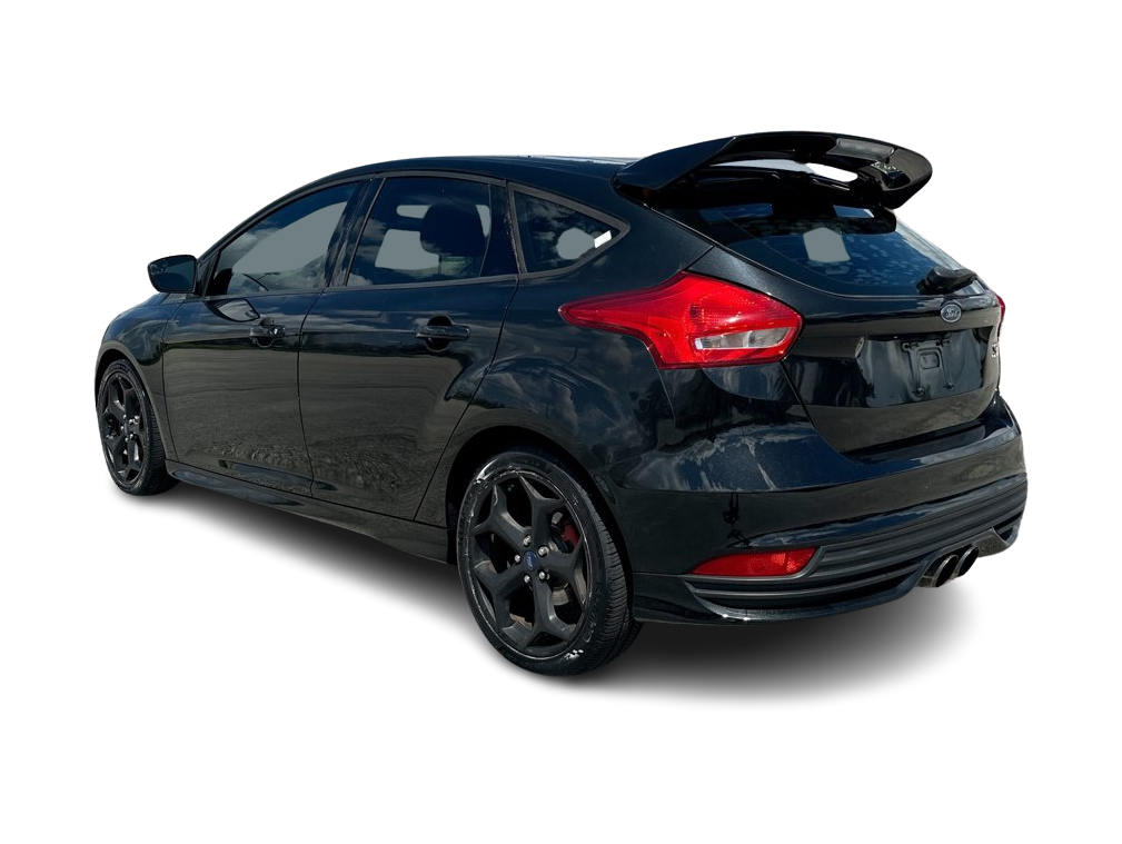 Thumbnail: 2015 Ford Focus - 4