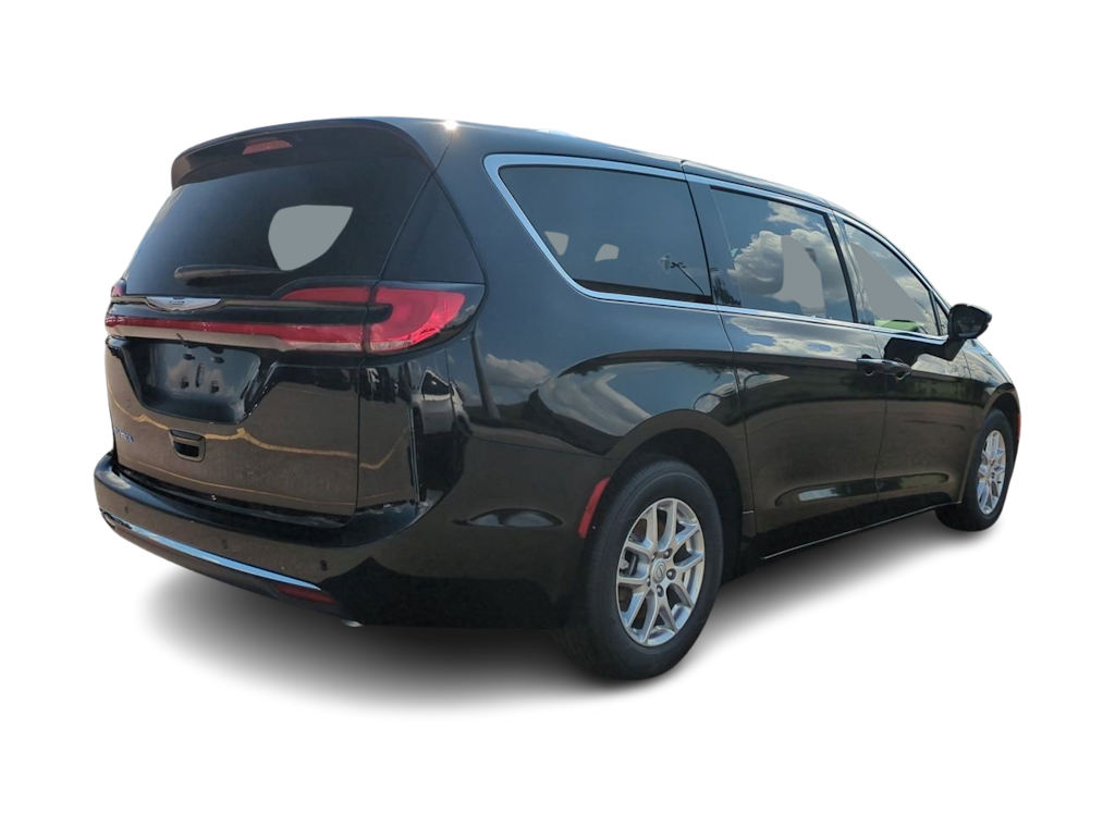 Thumbnail: 2026 Chrysler Pacifica - 22