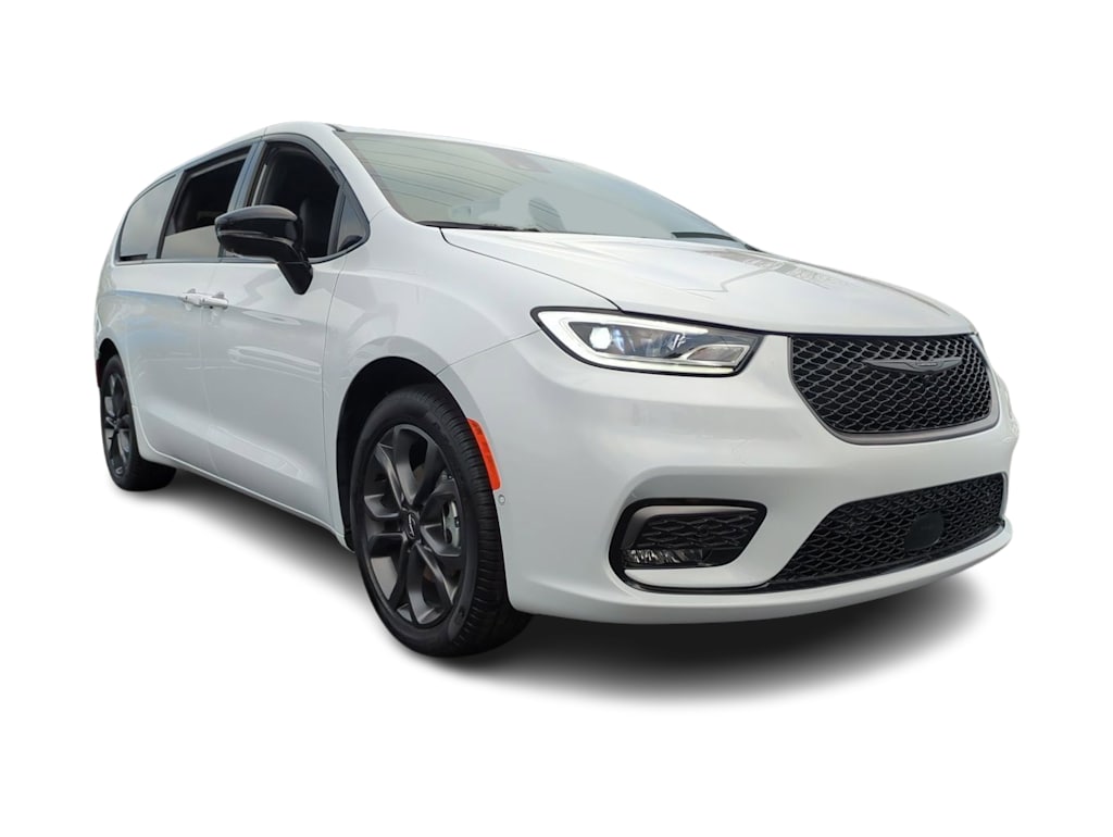 Thumbnail: 2026 Chrysler Pacifica - 19