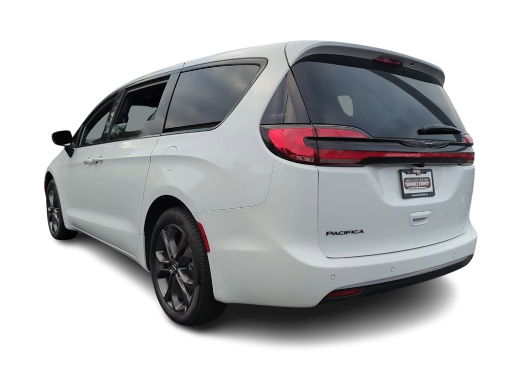 Thumbnail: 2026 Chrysler Pacifica - 4