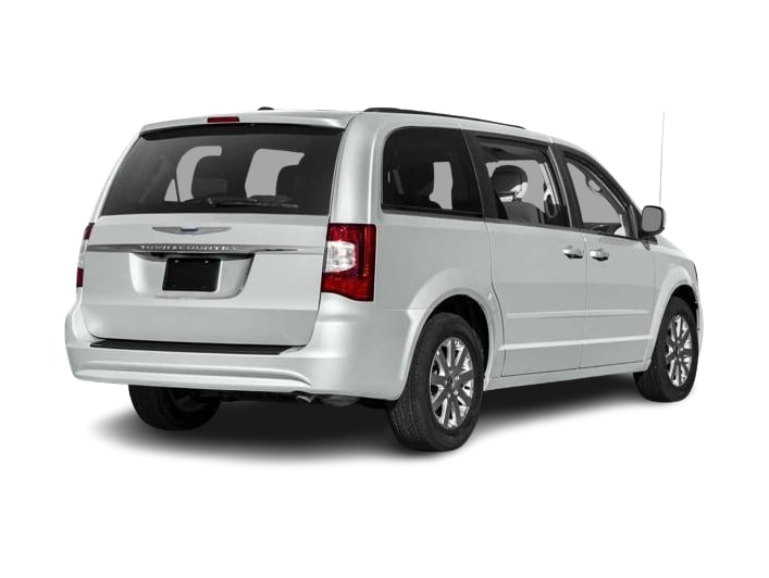 Thumbnail: 2016 Chrysler Town & Country - 11