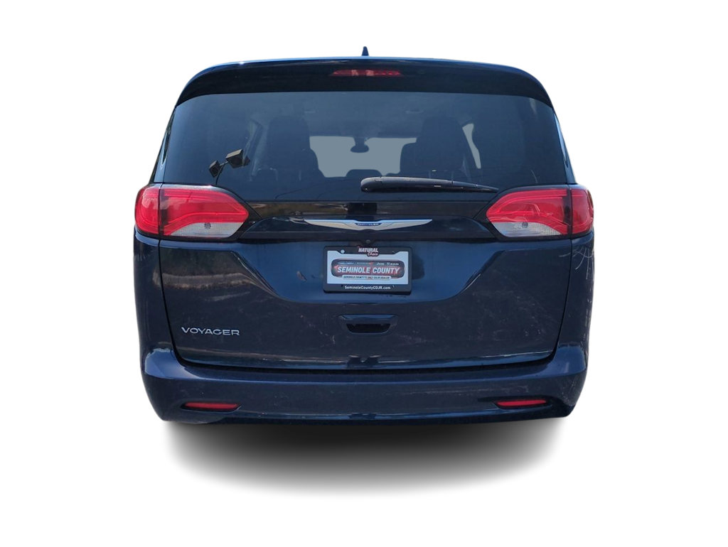 Thumbnail: 2020 Chrysler Voyager - 5