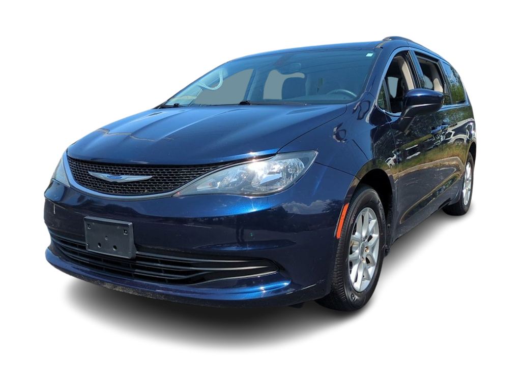 Thumbnail: 2020 Chrysler Voyager - 22