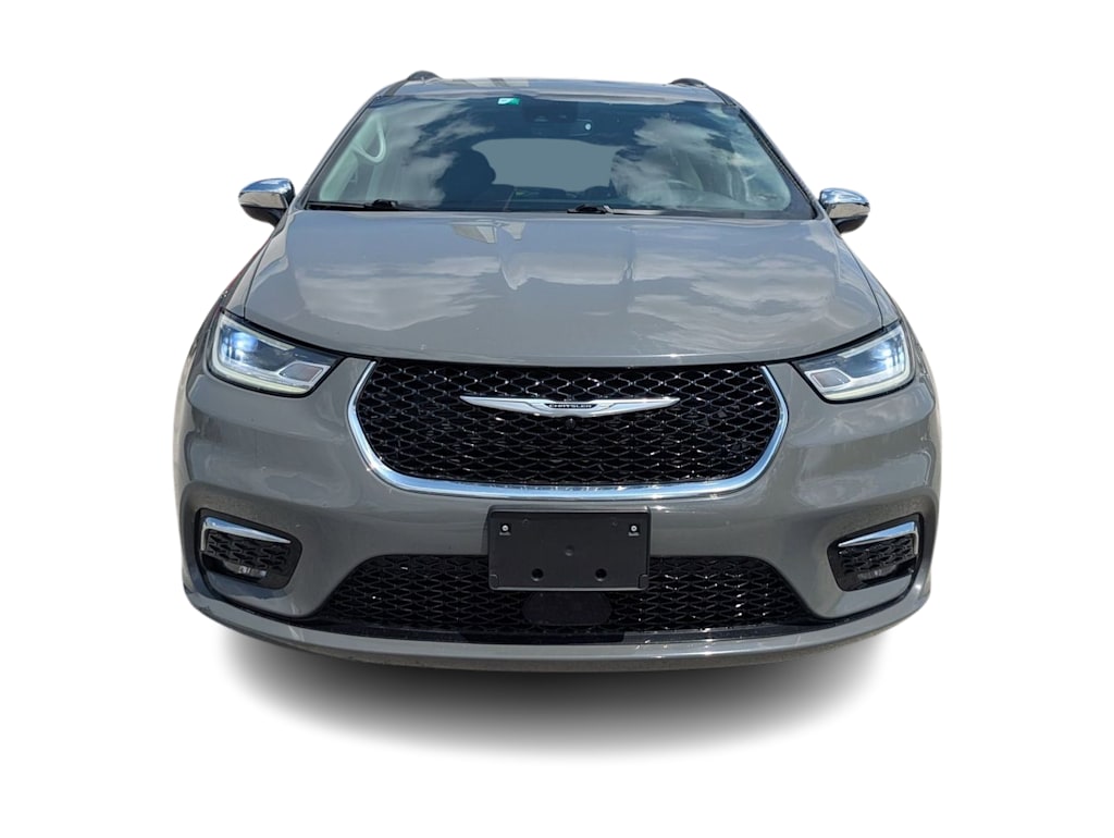 Thumbnail: 2023 Chrysler Pacifica - 5
