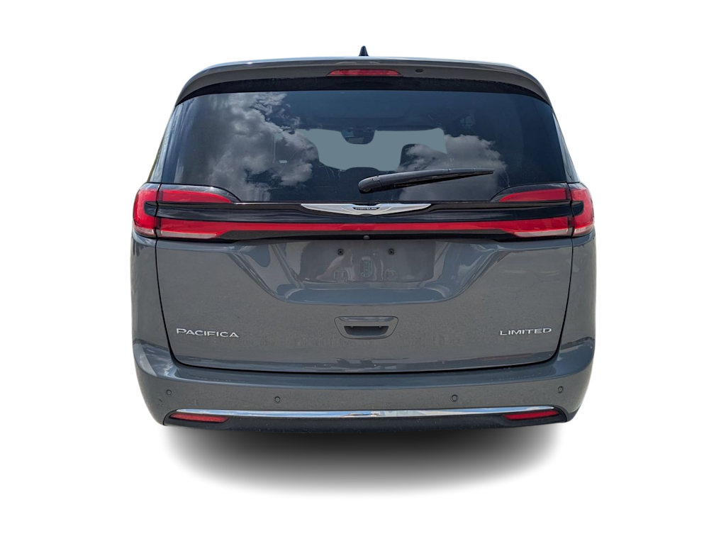 Thumbnail: 2023 Chrysler Pacifica - 4