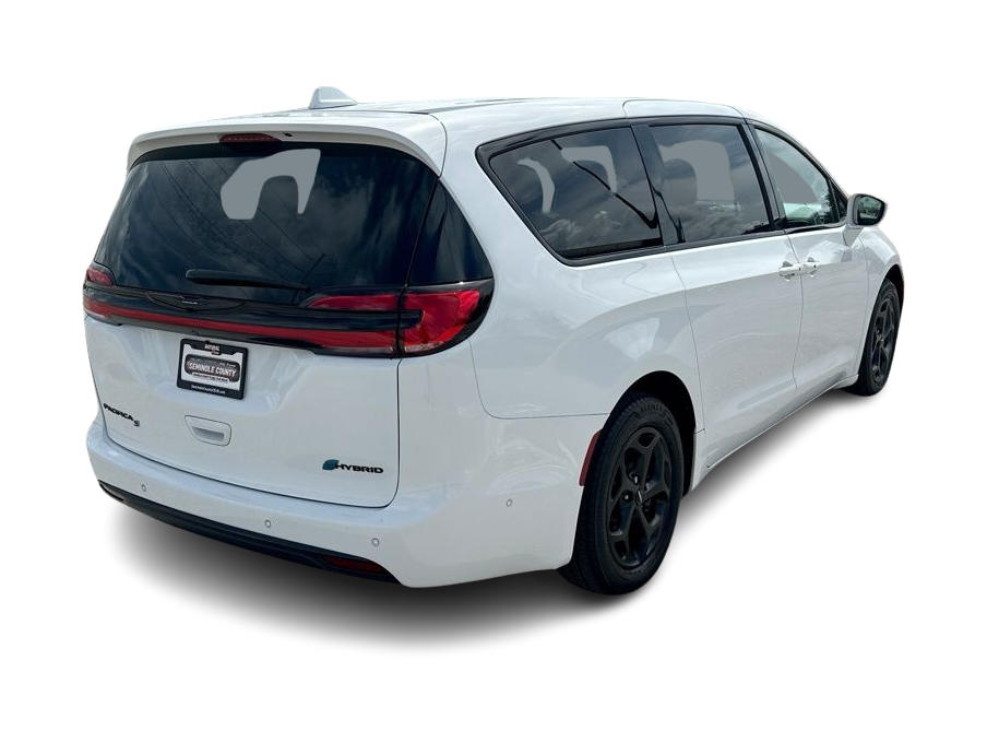 Thumbnail: 2022 Chrysler Pacifica - 22