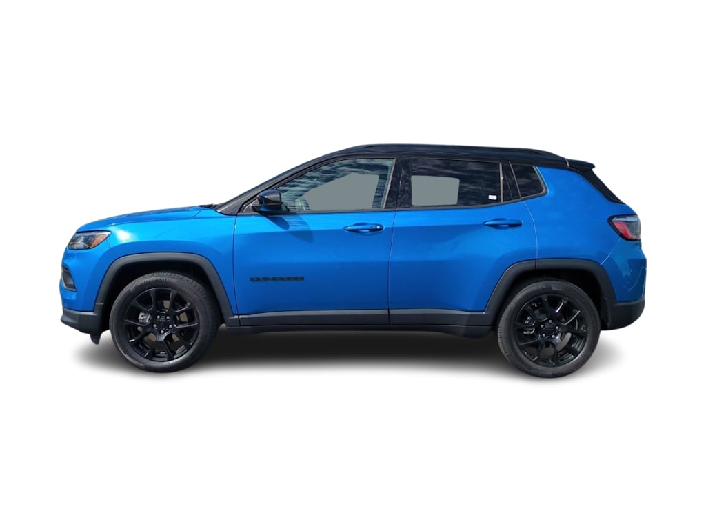 Thumbnail: 2022 Jeep Compass - 3