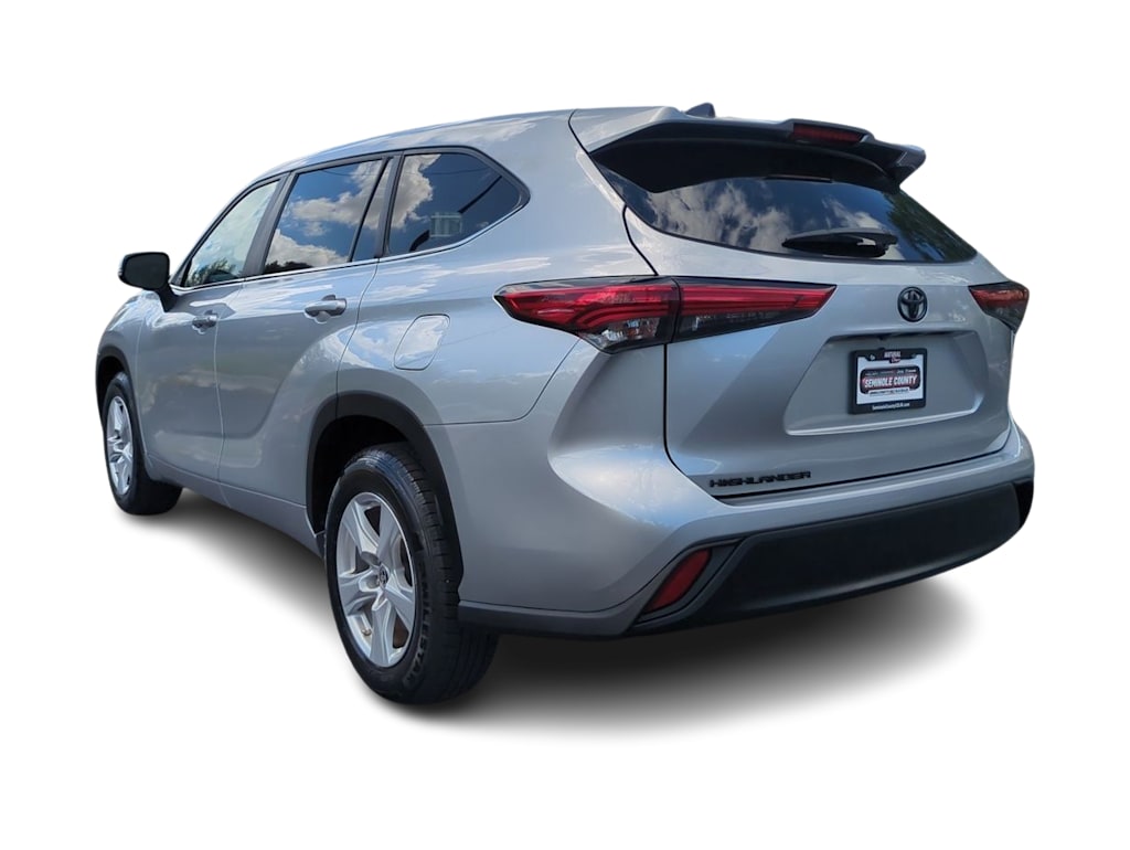 Thumbnail: 2023 Toyota Highlander - 4