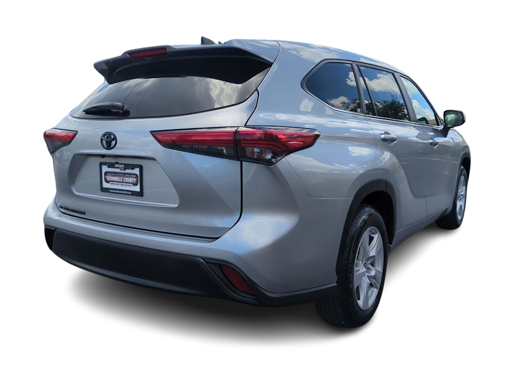 Thumbnail: 2023 Toyota Highlander - 22