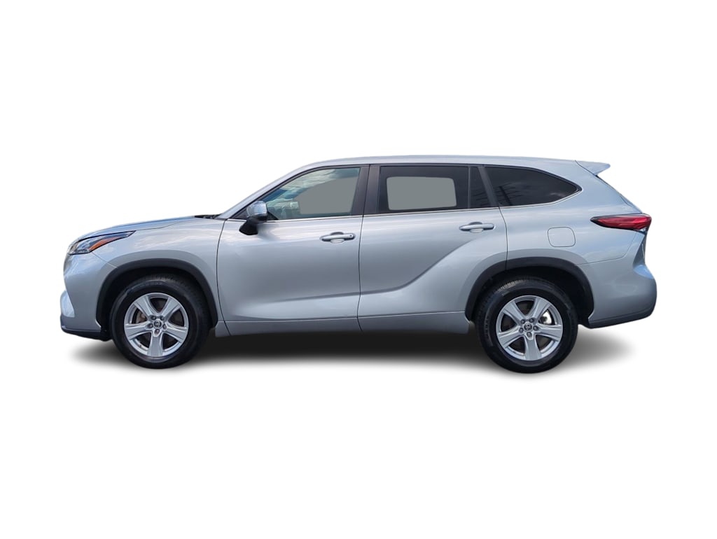 Thumbnail: 2023 Toyota Highlander - 3