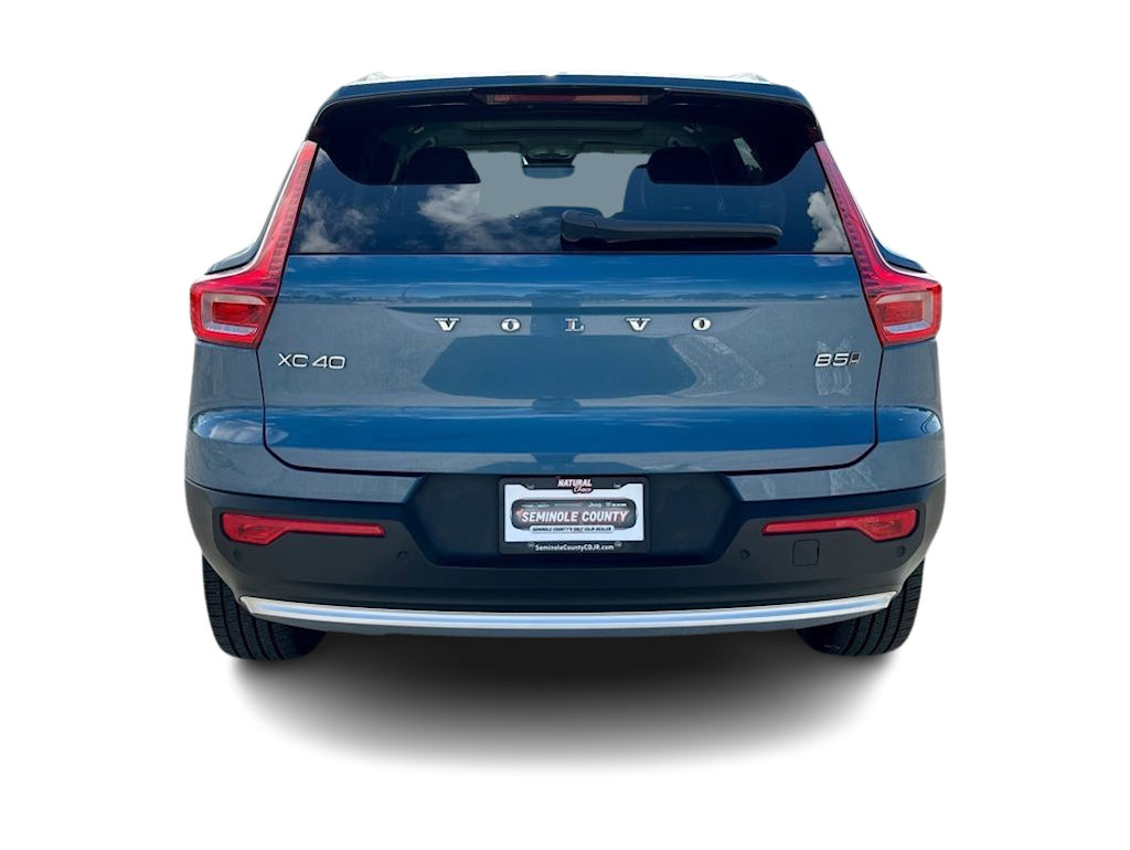 Thumbnail: 2023 Volvo XC40 - 5