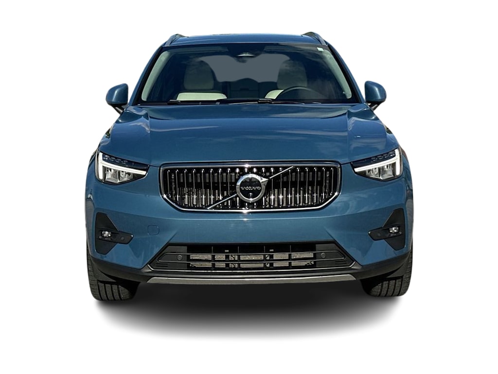 Thumbnail: 2023 Volvo XC40 - 27