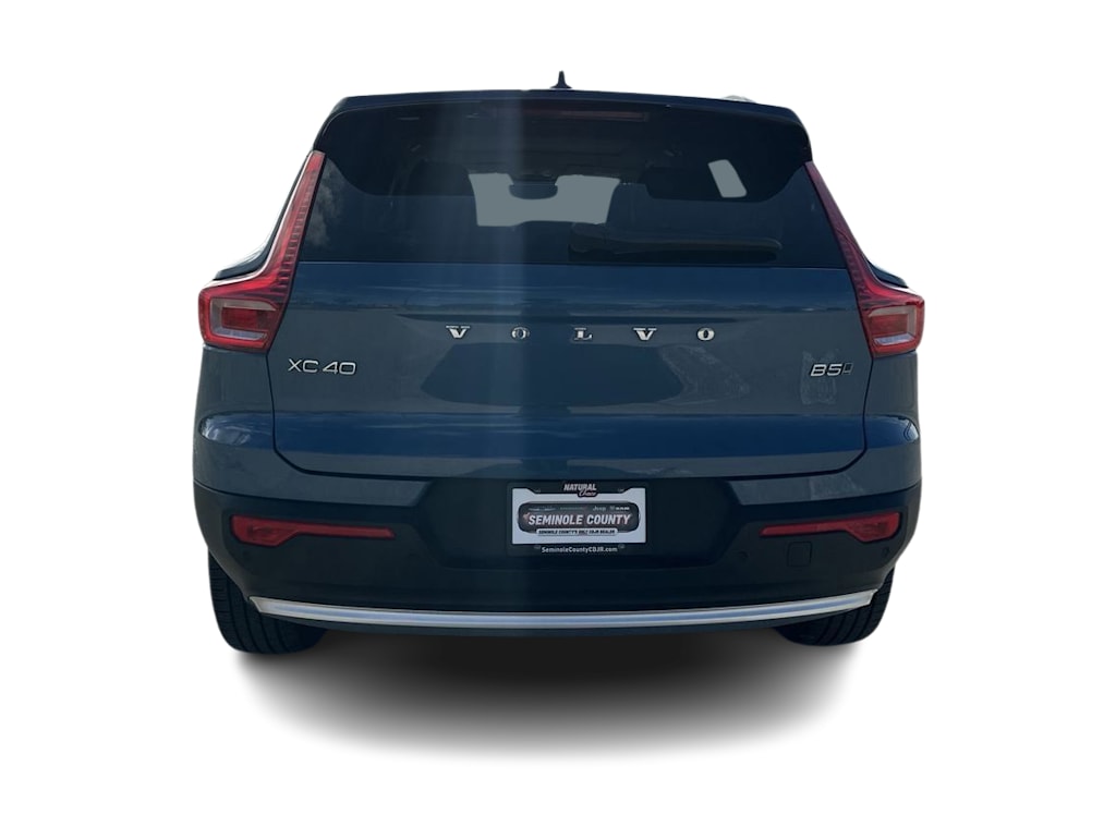 Thumbnail: 2023 Volvo XC40 - 23