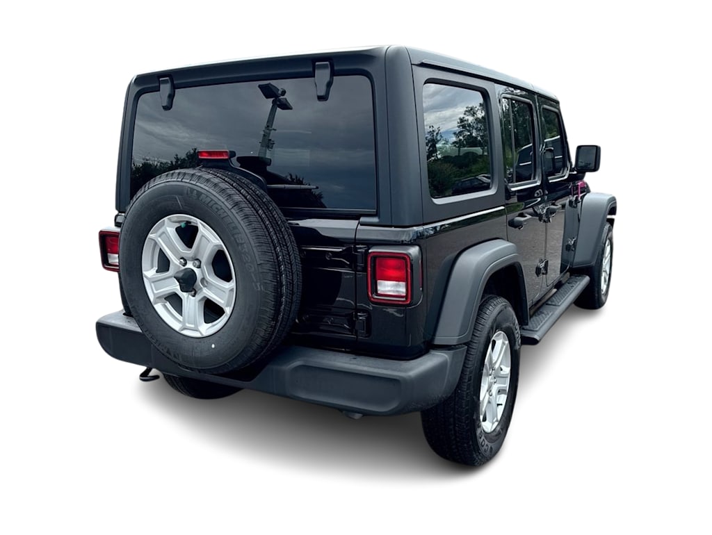 Thumbnail: 2021 Jeep Wrangler - 27