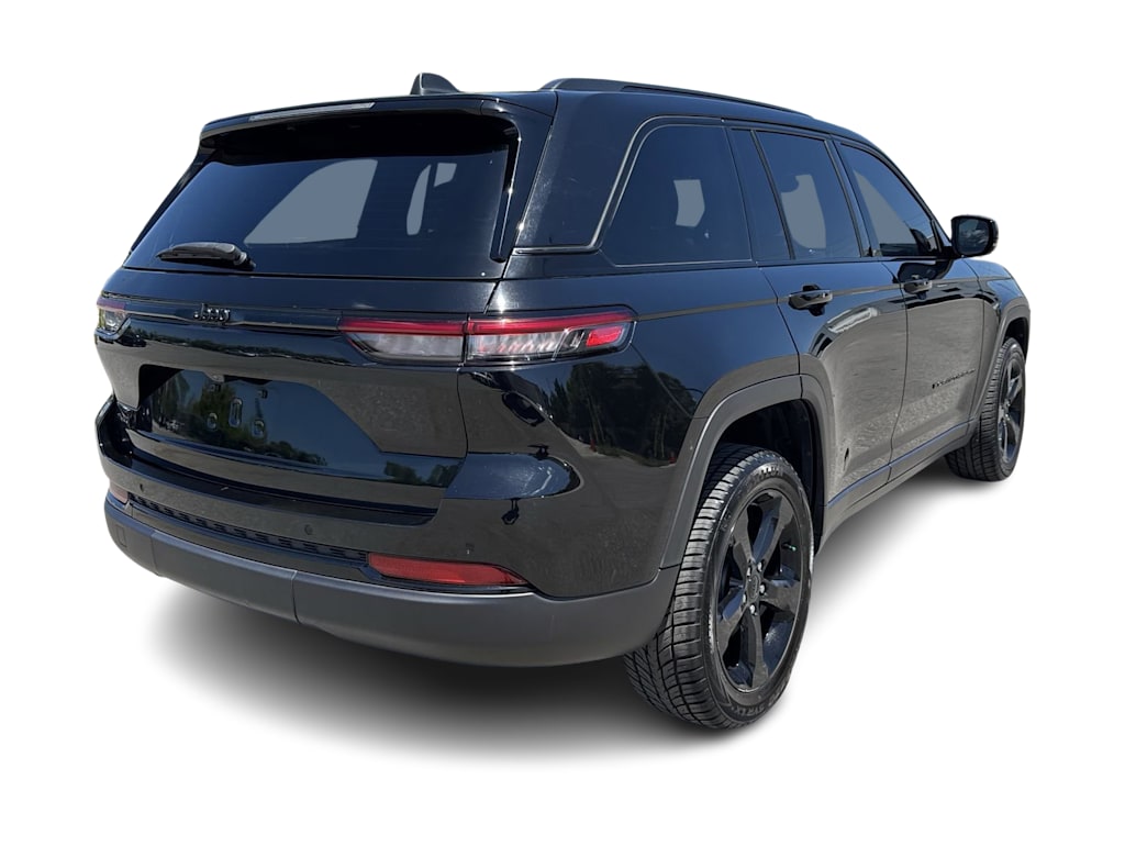 Thumbnail: 2023 Jeep Grand Cherokee - 21