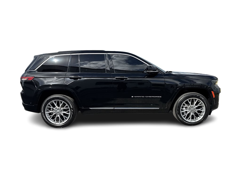 Thumbnail: 2022 Jeep Grand Cherokee - 23