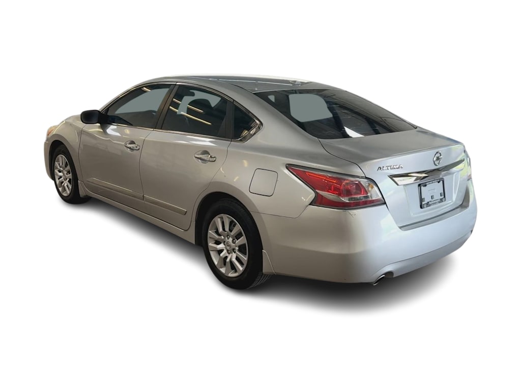 Thumbnail: 2015 Nissan Altima - 20