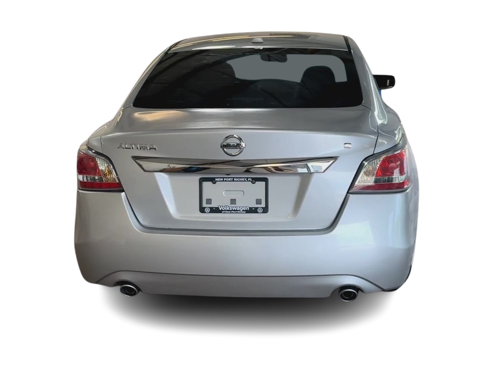 Thumbnail: 2015 Nissan Altima - 4