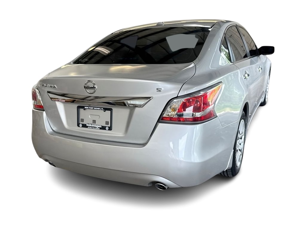 Thumbnail: 2015 Nissan Altima - 26