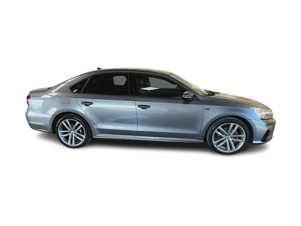 Thumbnail: 2018 Volkswagen Passat - 22