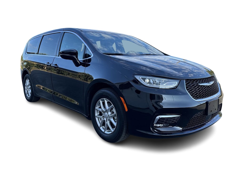 Thumbnail: 2025 Chrysler Pacifica - 24