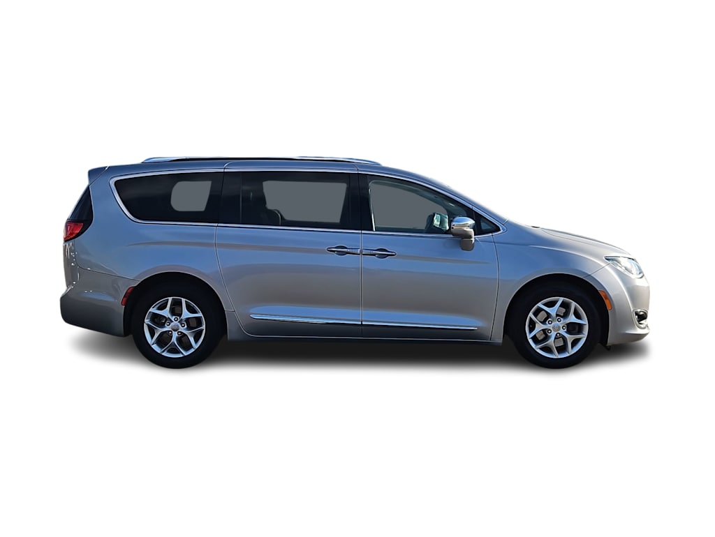 Thumbnail: 2020 Chrysler Pacifica - 23