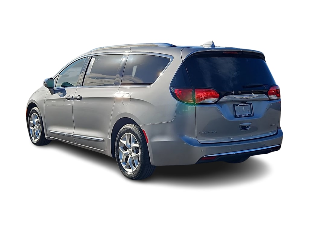 Thumbnail: 2020 Chrysler Pacifica - 4