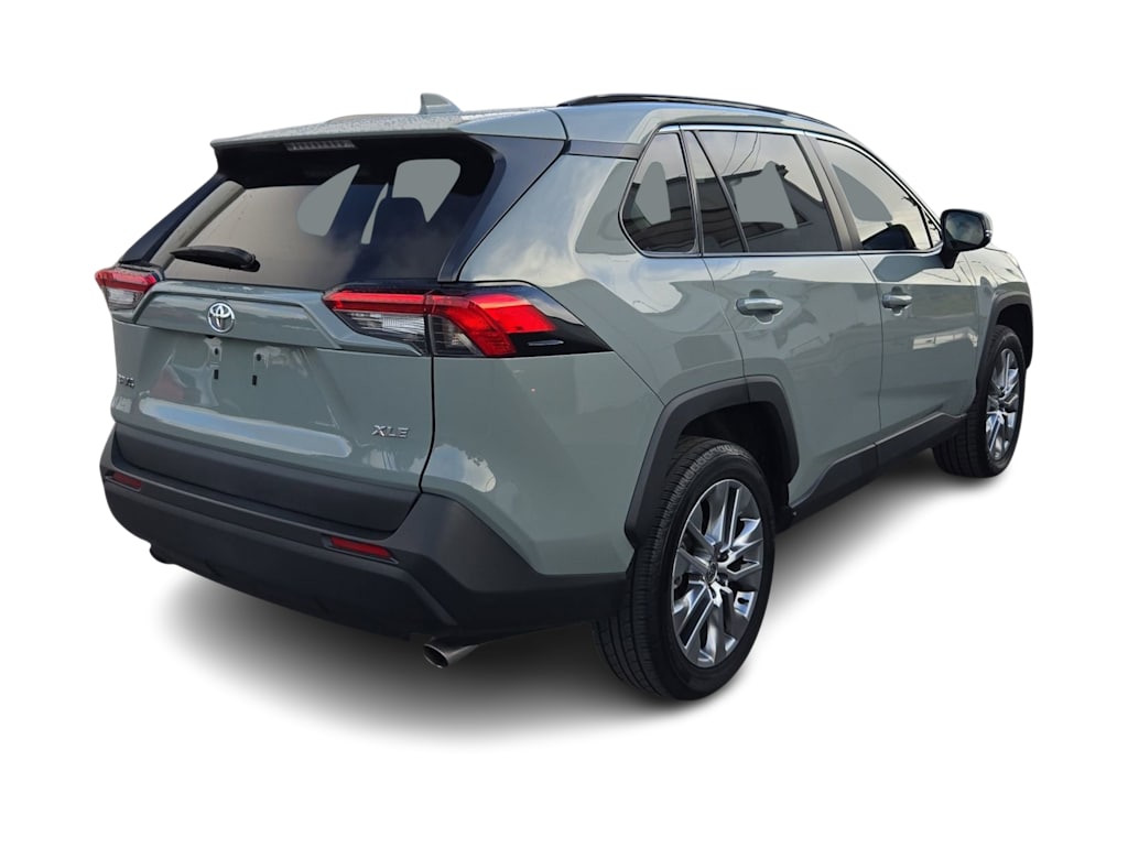 Thumbnail: 2022 Toyota RAV4 - 23