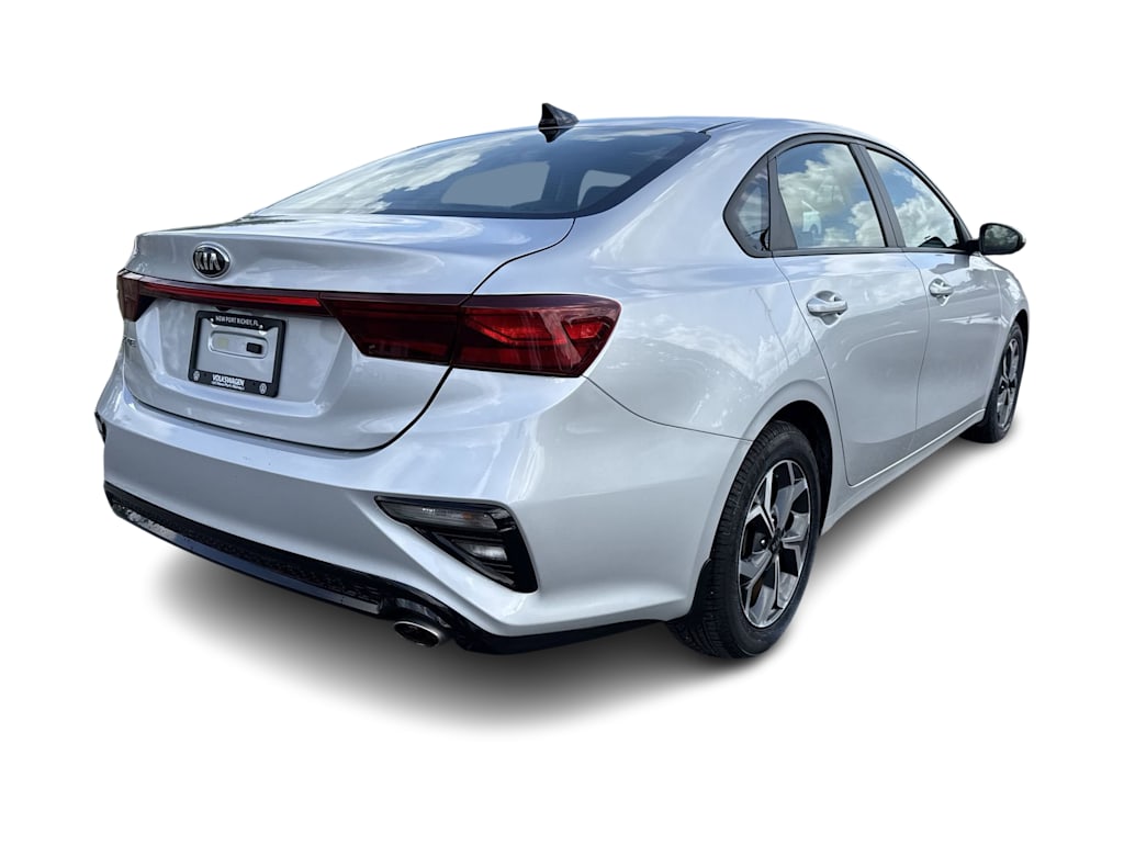Thumbnail: 2021 Kia Forte - 20