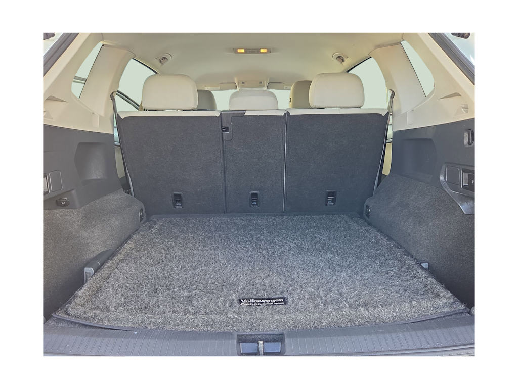 Thumbnail: 2018 Volkswagen Tiguan - 17