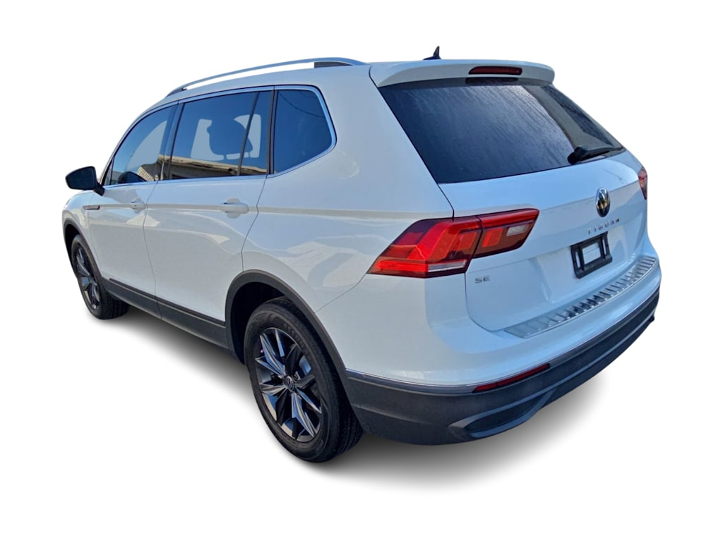 Thumbnail: 2022 Volkswagen Tiguan - 4