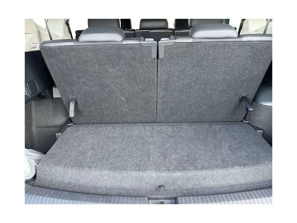 Thumbnail: 2024 Volkswagen Tiguan - 18