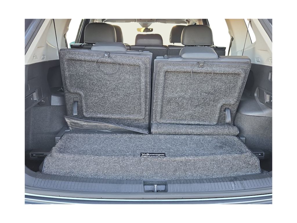 Thumbnail: 2023 Volkswagen Tiguan - 18