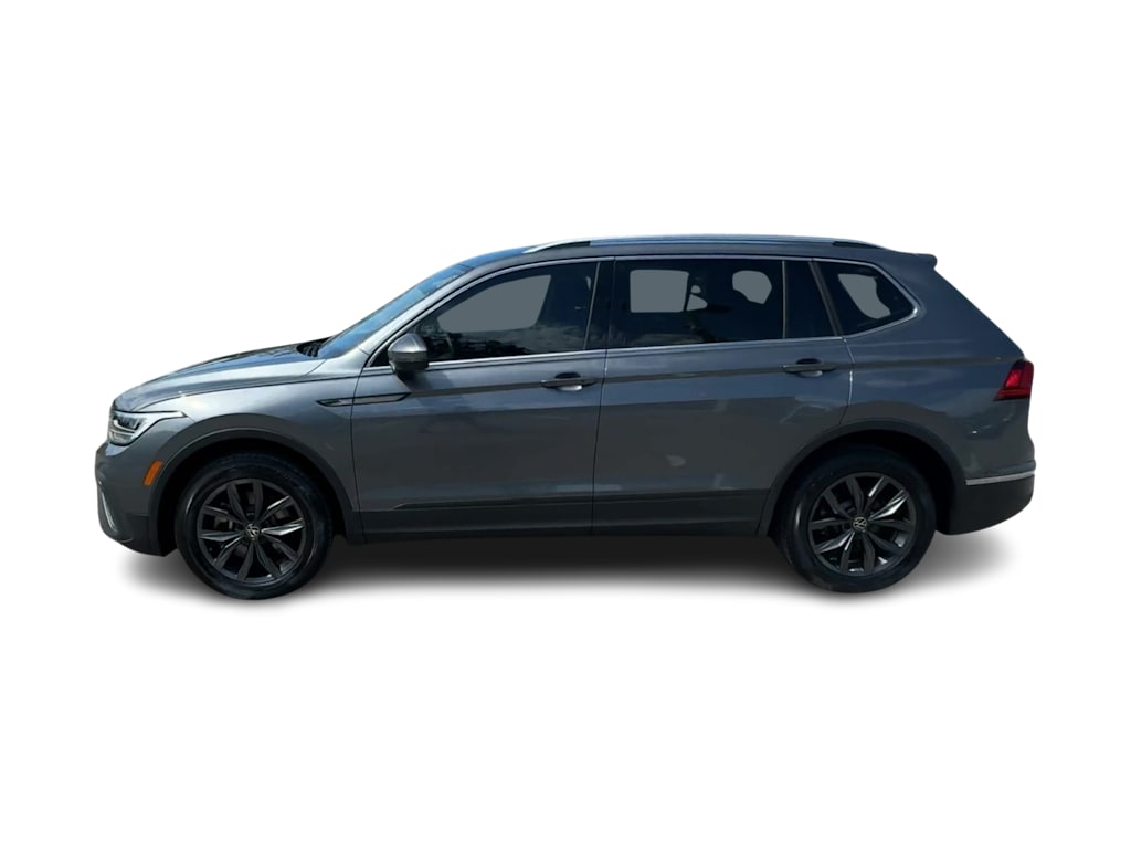 Thumbnail: 2023 Volkswagen Tiguan - 3