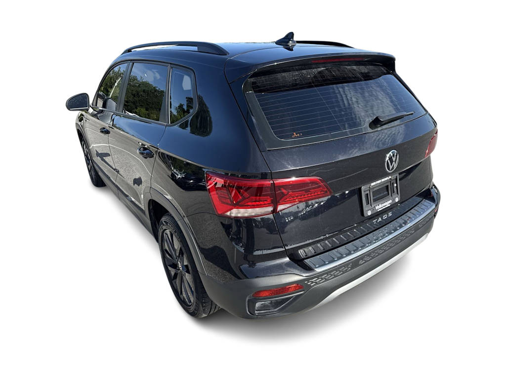 Thumbnail: 2024 Volkswagen Taos - 4