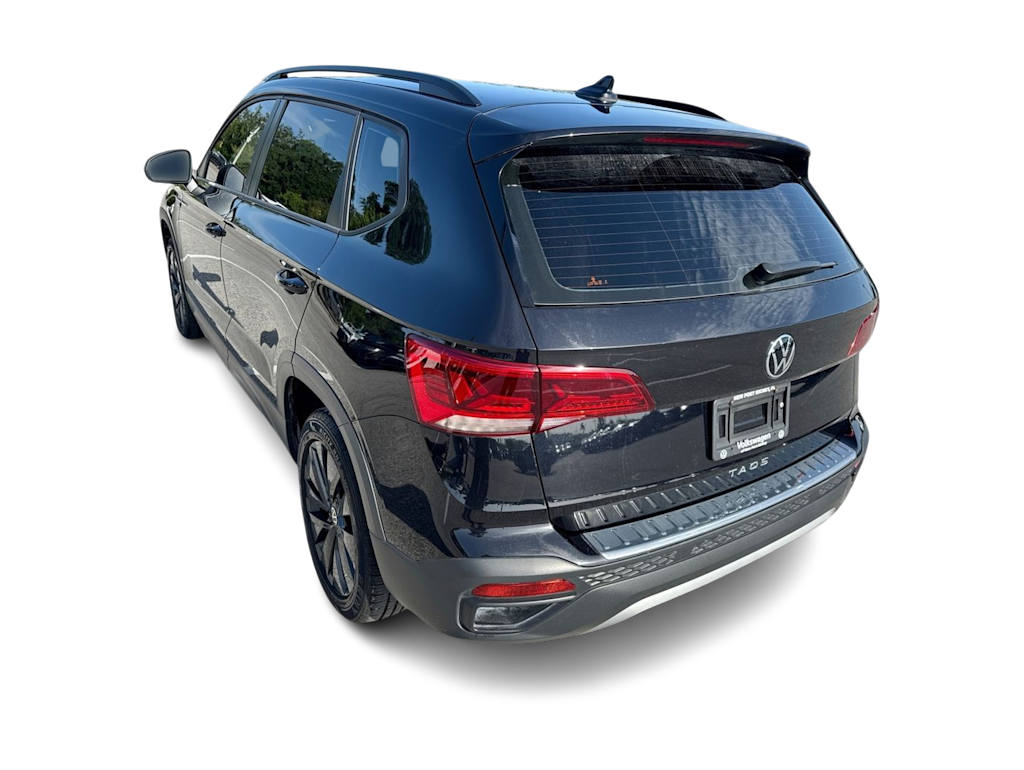 Thumbnail: 2024 Volkswagen Taos - 4