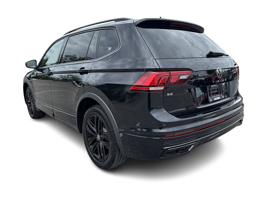 Thumbnail: 2022 Volkswagen Tiguan - 4