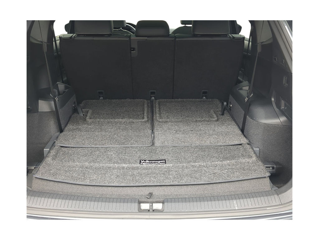 Thumbnail: 2023 Volkswagen Tiguan - 17