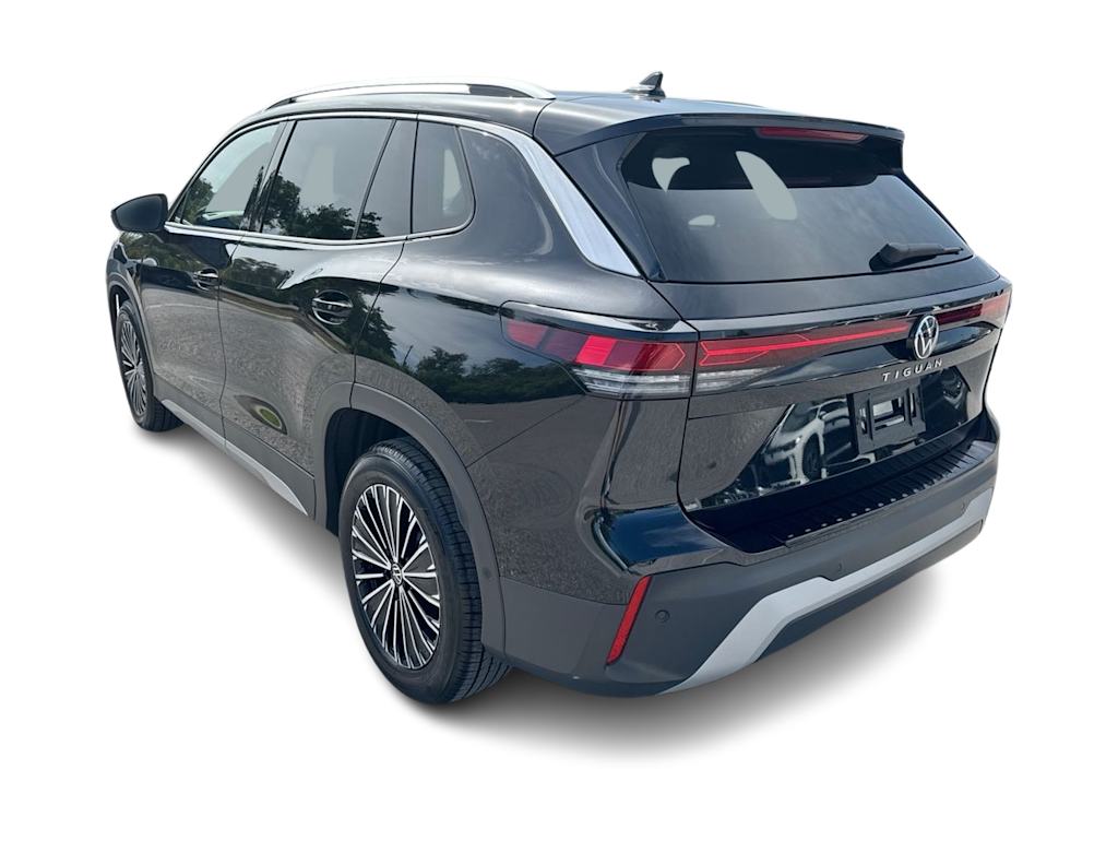 Thumbnail: 2025 Volkswagen Tiguan - 4