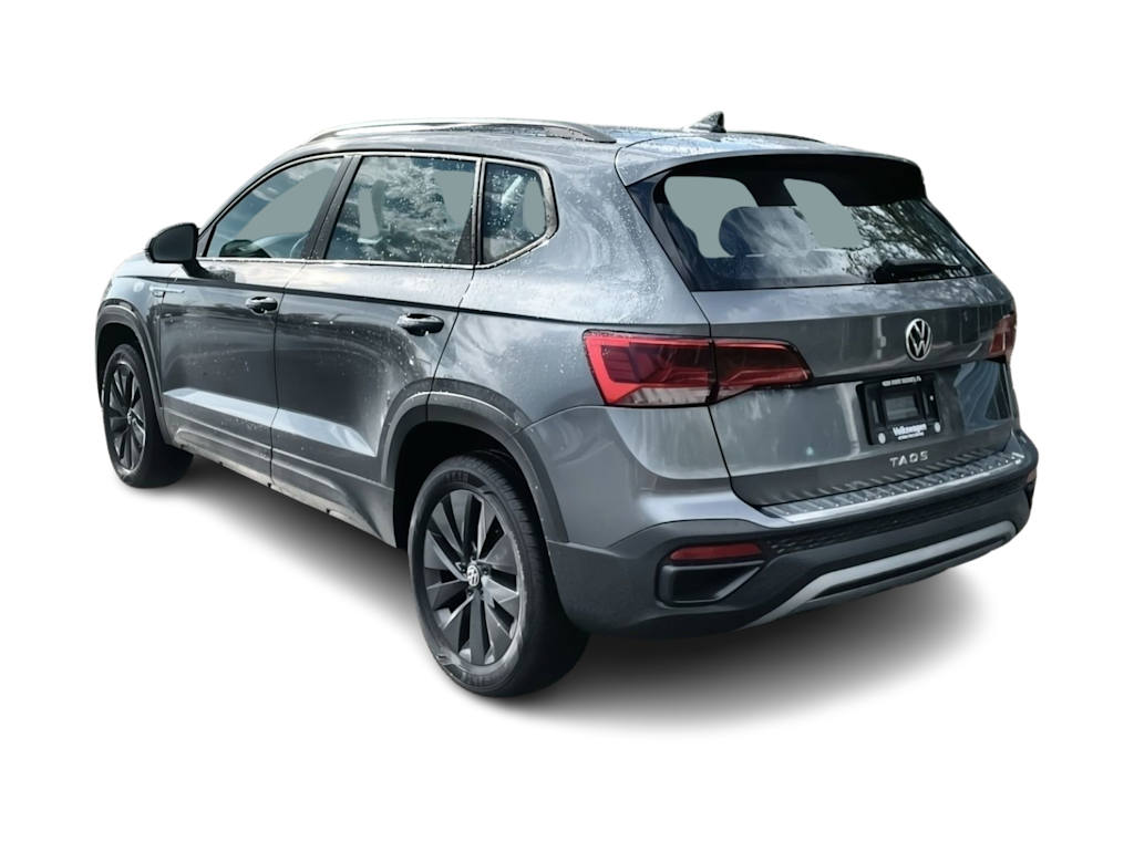 Thumbnail: 2023 Volkswagen Taos - 4