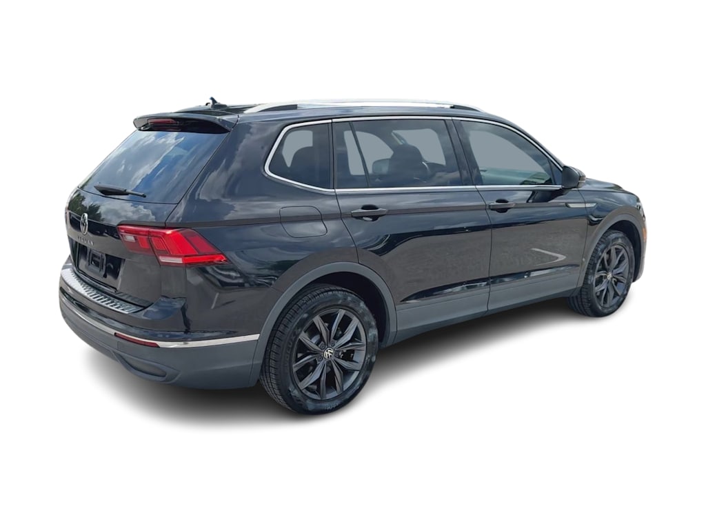 Thumbnail: 2023 Volkswagen Tiguan - 21