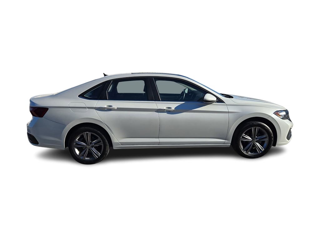 Thumbnail: 2023 Volkswagen Jetta - 24