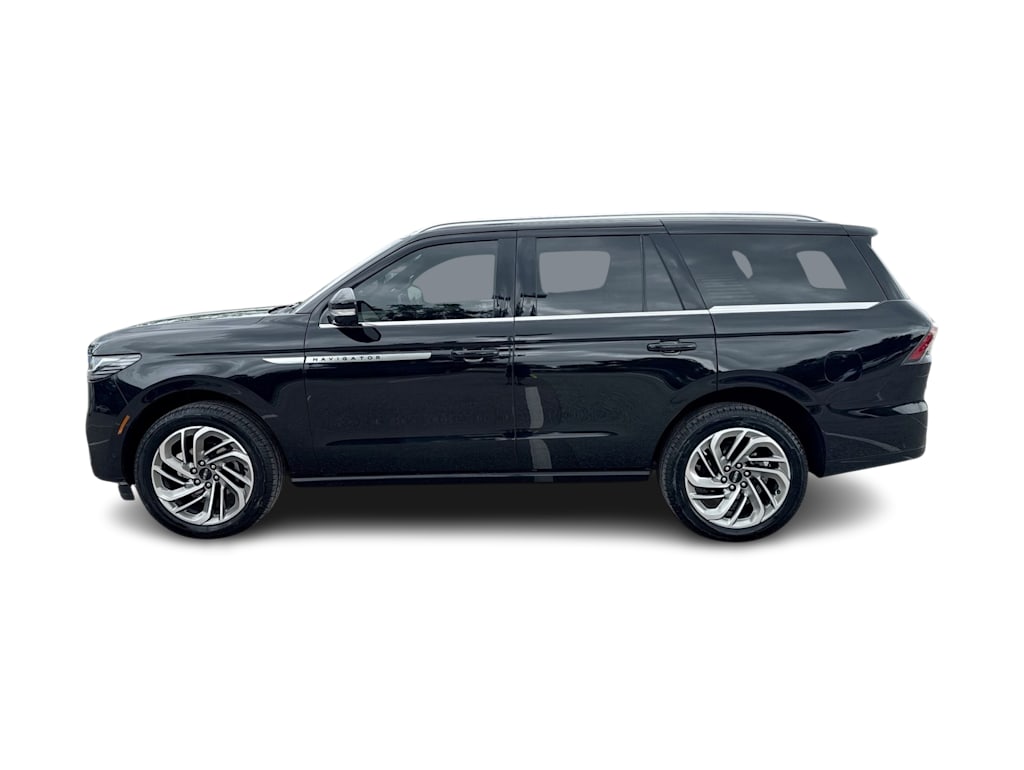 Thumbnail: 2025 Lincoln Navigator - 24