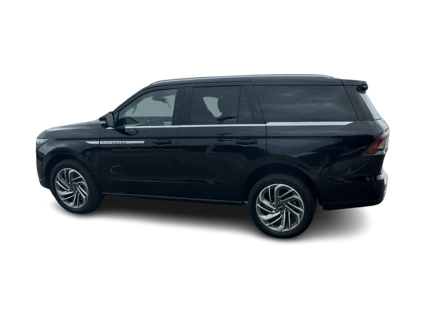 Thumbnail: 2025 Lincoln Navigator - 3