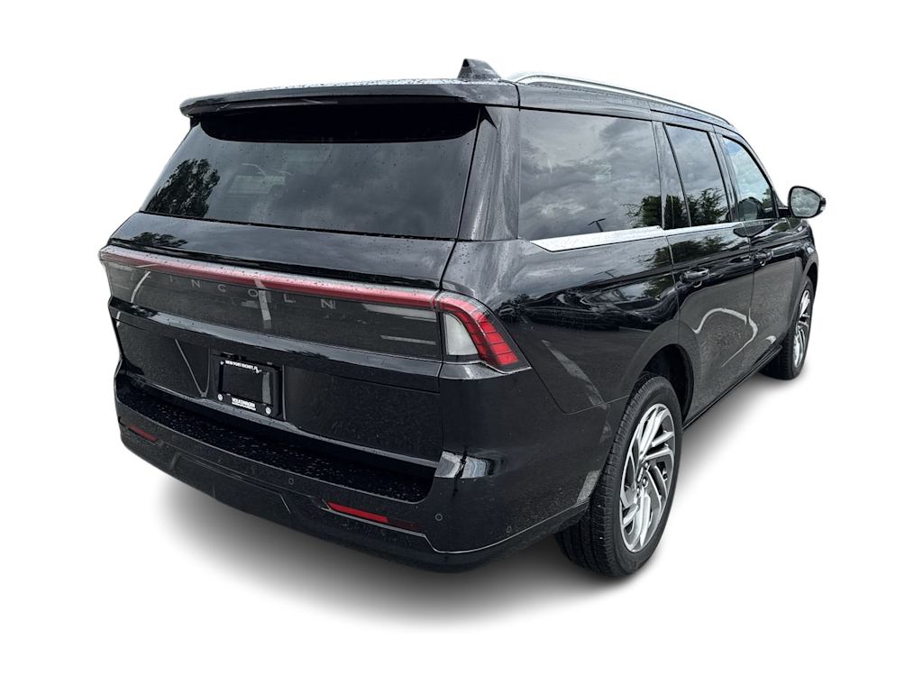 Thumbnail: 2025 Lincoln Navigator - 21