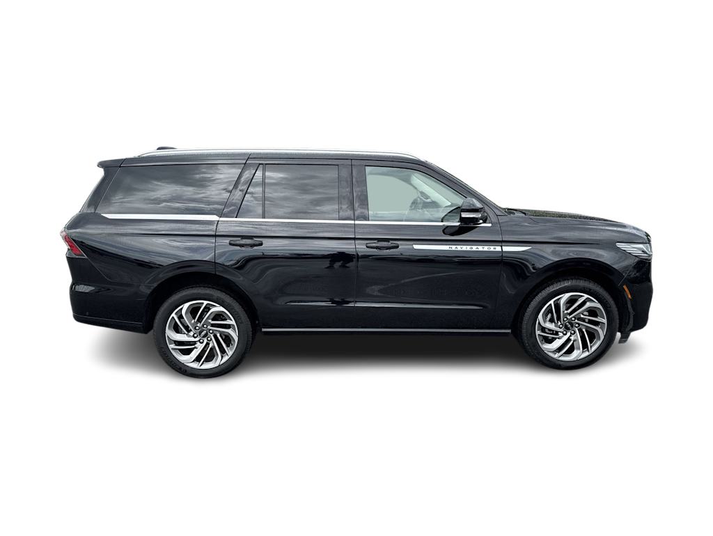 Thumbnail: 2025 Lincoln Navigator - 22