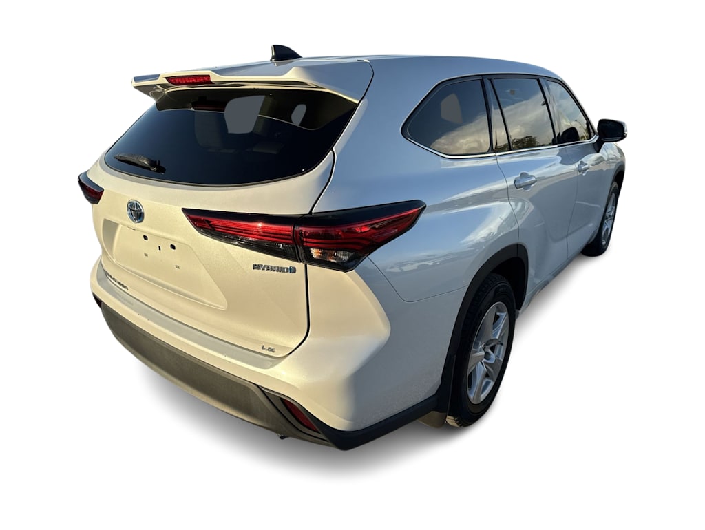 Thumbnail: 2022 Toyota Highlander - 24