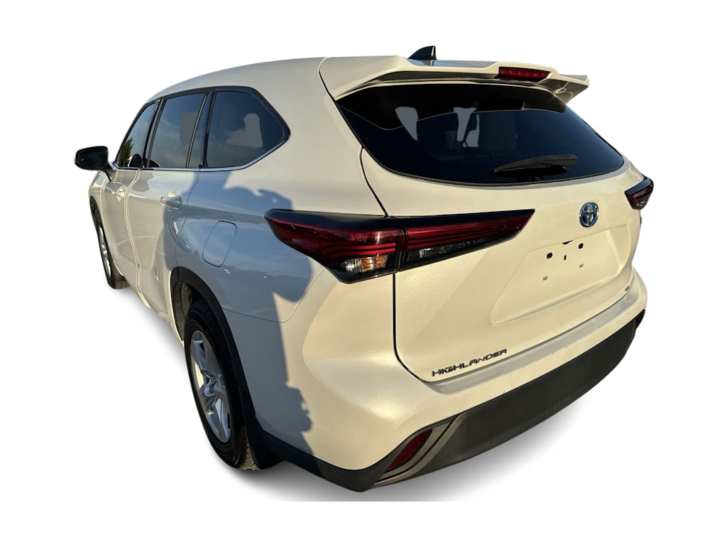 Thumbnail: 2022 Toyota Highlander - 4