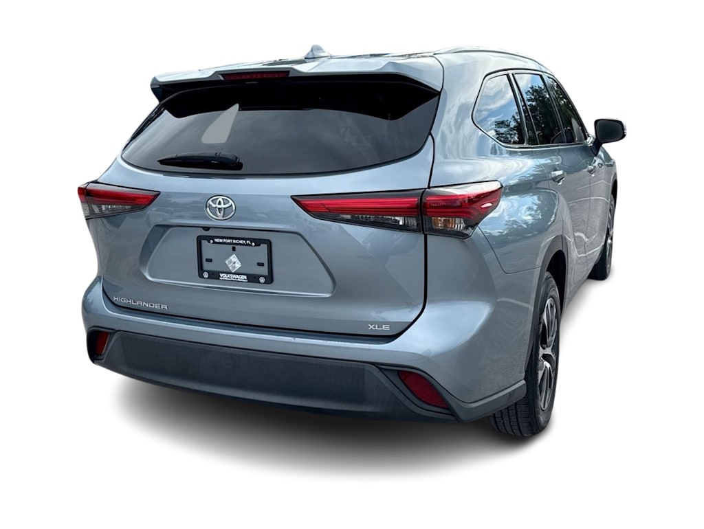 Thumbnail: 2022 Toyota Highlander - 28