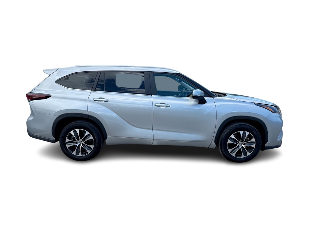 Thumbnail: 2025 Toyota Highlander - 28